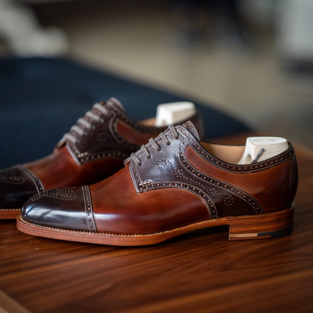 Colorblock Carved All-match Formal Men's Shoes