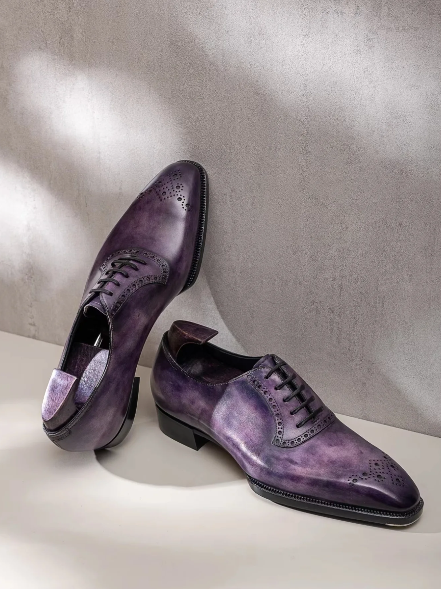 Engraved Lace-Up Breathable Brogues