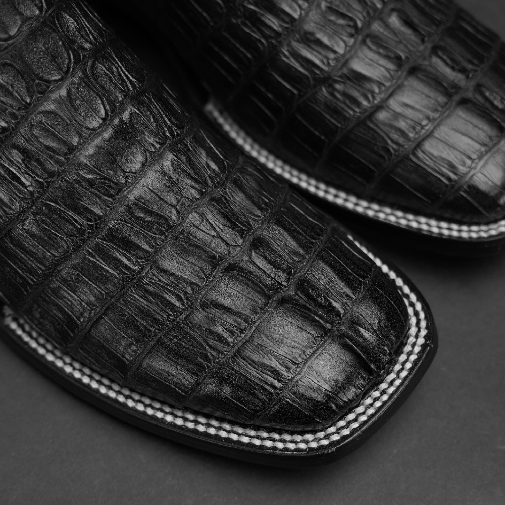 Embroidered Tube Edge Stitching Plaid Pointed Toe Men's Boots