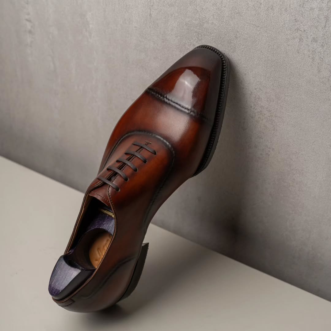 One-piece Internally Stitched Oxford Shoes