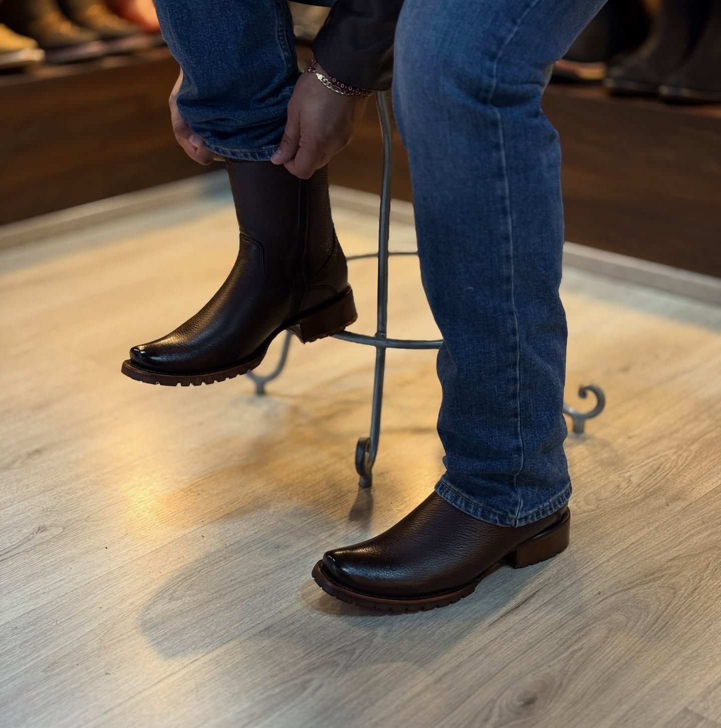 Retro Versatile and Comfortable Western Boots