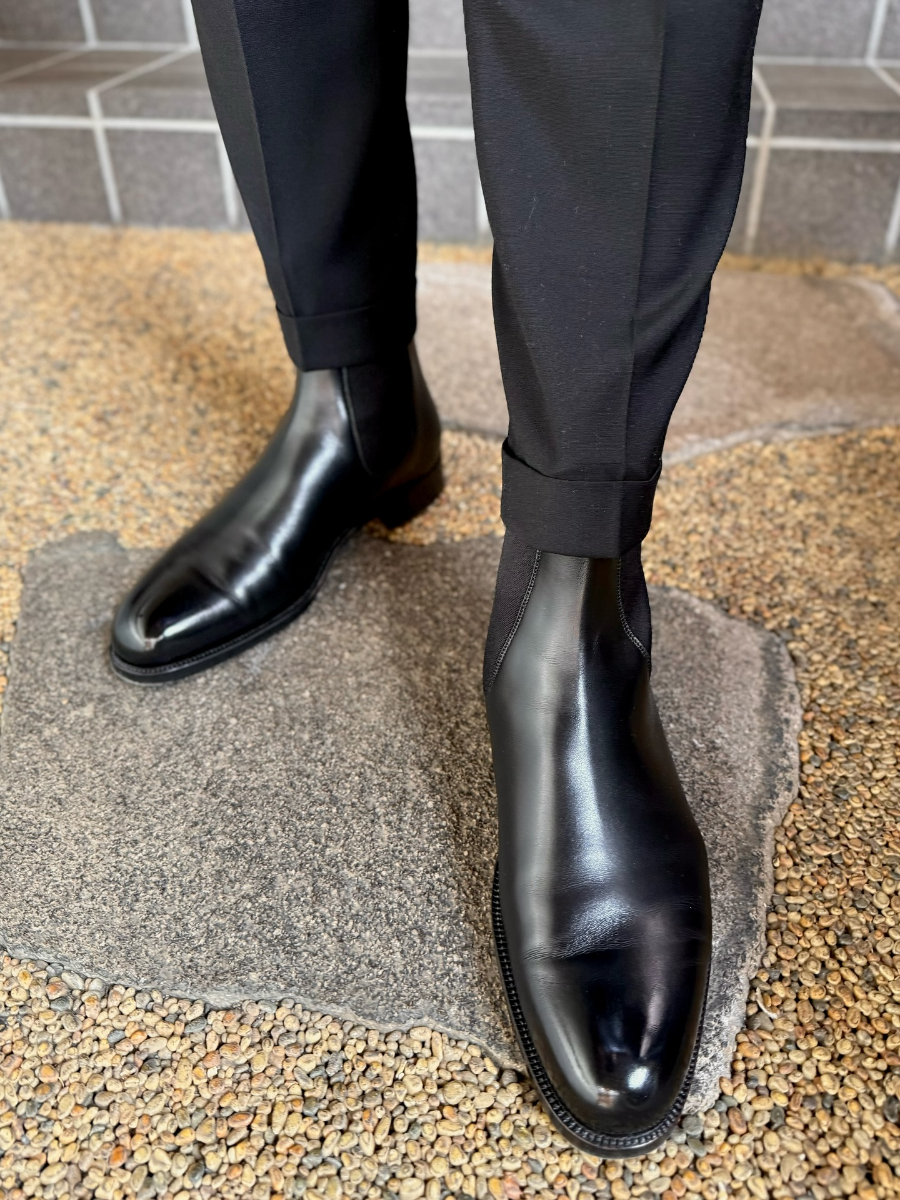 Fashionable Mid-cut Martin Boots