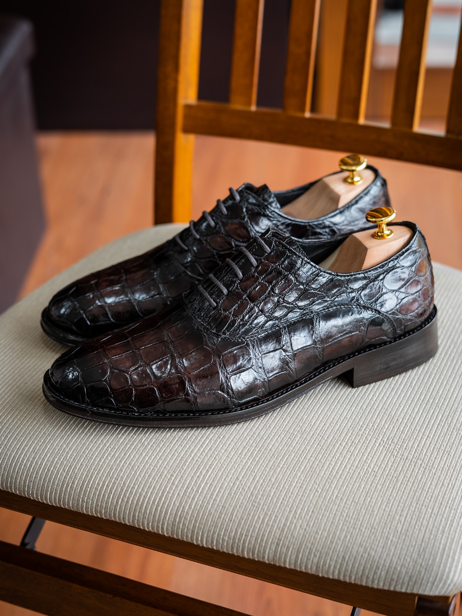 Stone Embossed Fashion Shoes