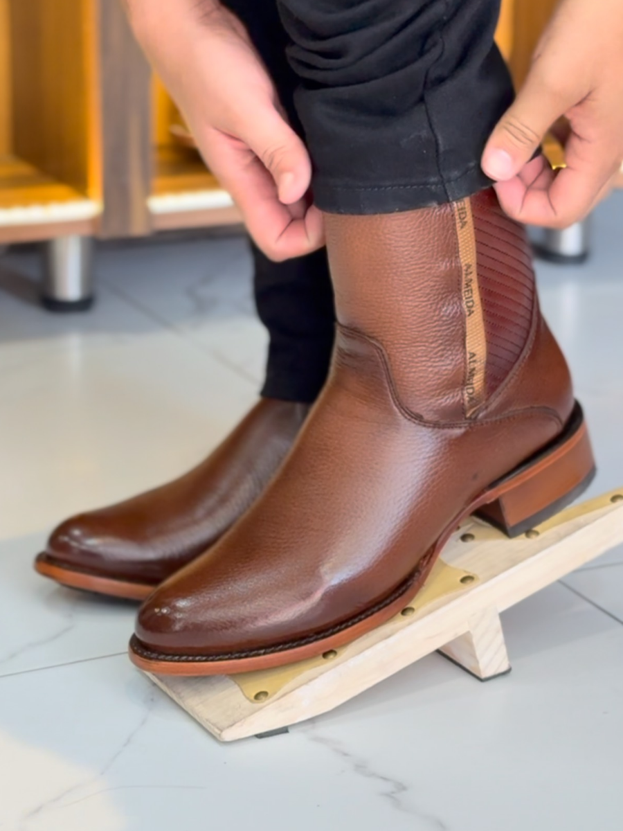 Round Toe Genuine Leather Versatile Casual Boots