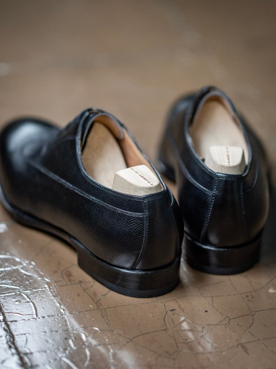 Classic Lace-up Leather Shoes