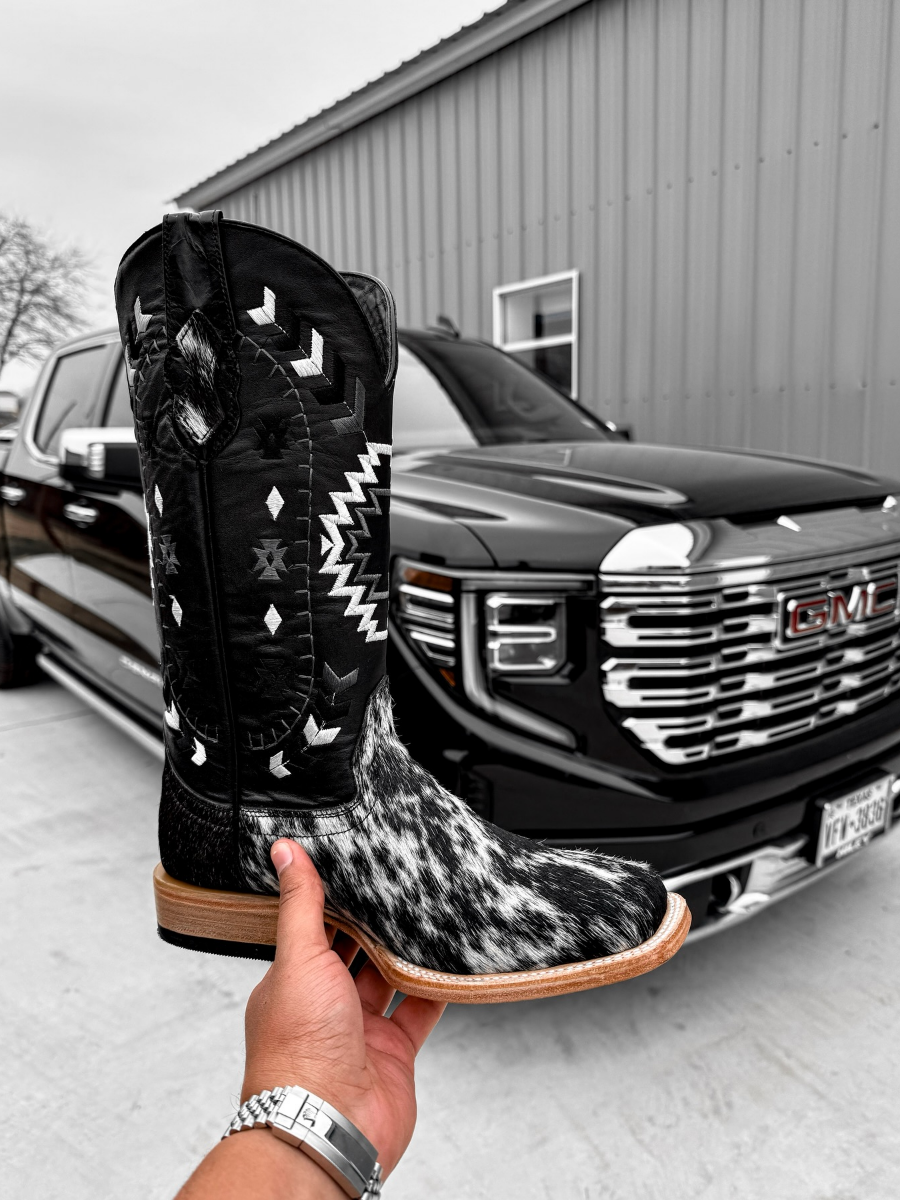 Black and White Pad-dyed Embroidered Western Boots