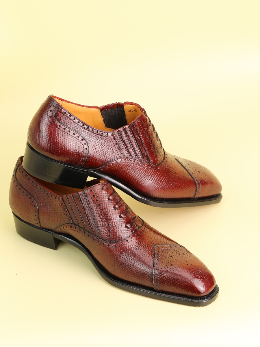 Genuine Leather Retro Brogue Carved Oxford Shoes