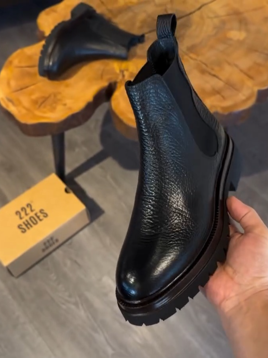 Mid-cut Chelsea Boots