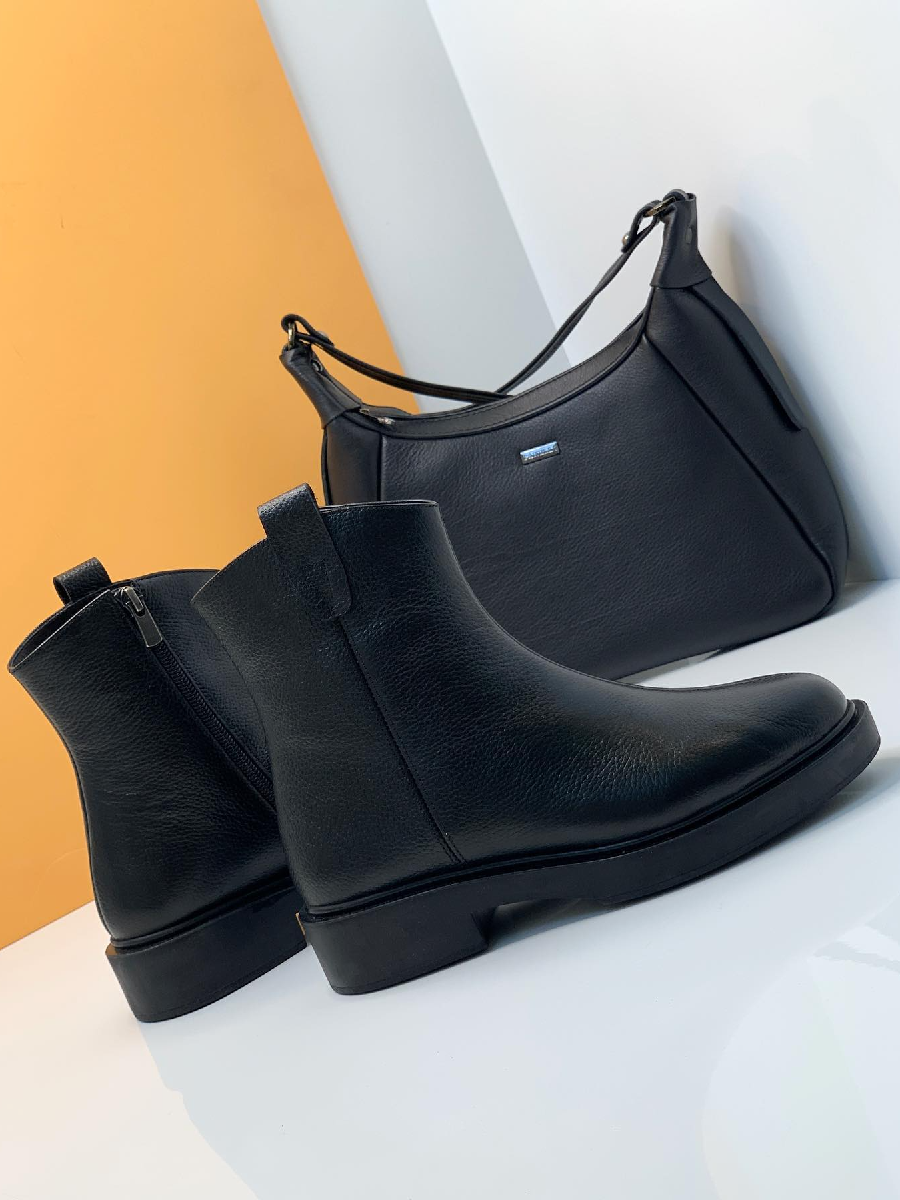 Retro Thick Heel Martin Boots