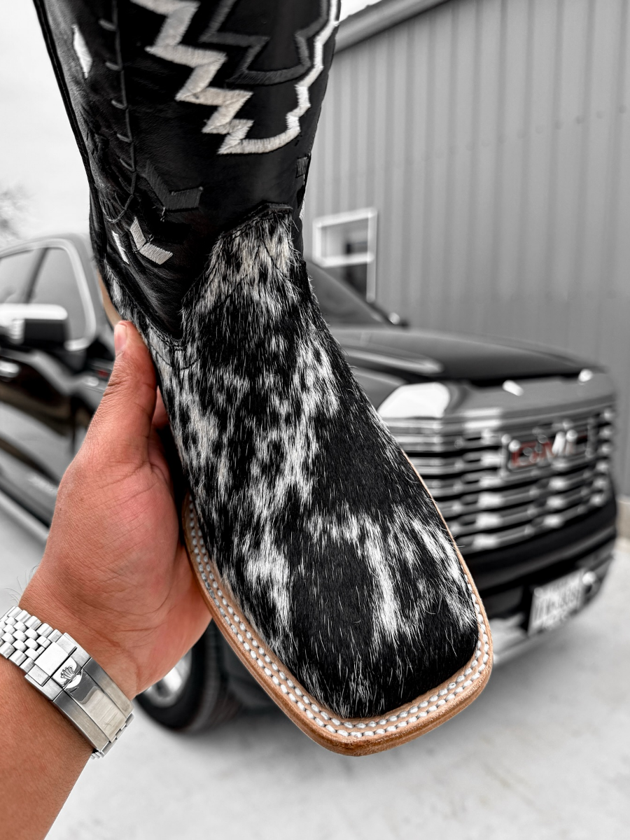 Black and White Pad-dyed Embroidered Western Boots