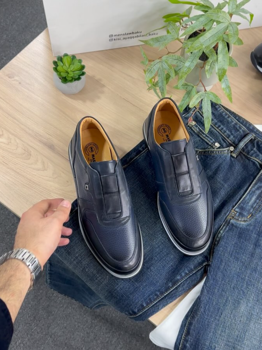 Fashion Casual Soft-soled Leather Shoes