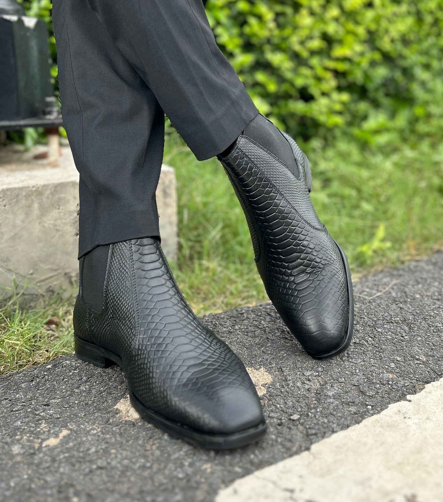 Chelsea Short Boots Mid-cut Leather Boots Men's Black Trendy Shoes