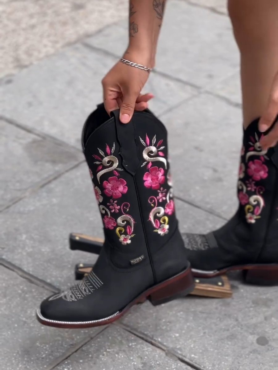 Women's Chunky High Heel Embroidered Boots