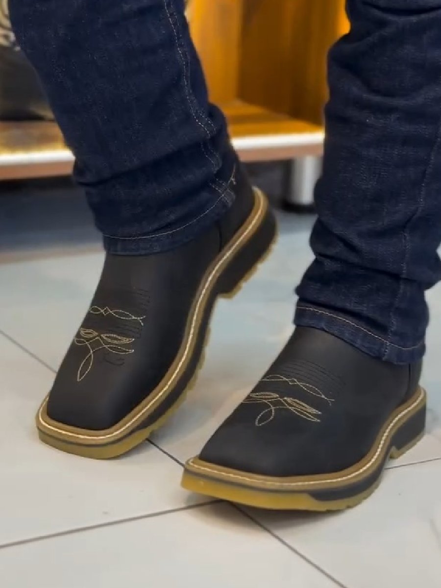 Retro Embroidered Casual Martin Boots