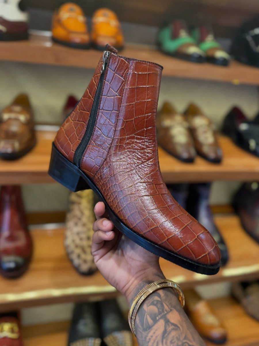 Fashionable Men's High Top Leather Shoes