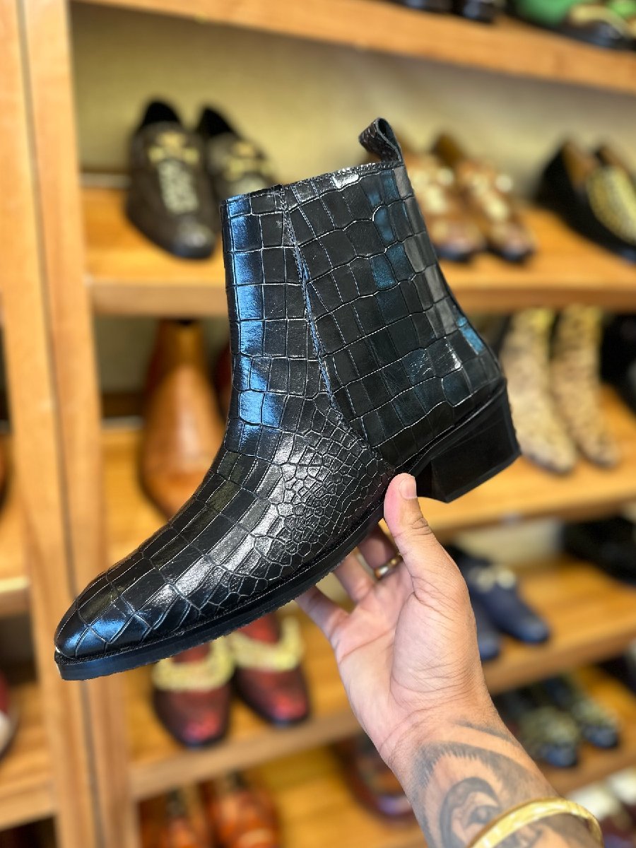 Fashionable Men's High Top Leather Shoes