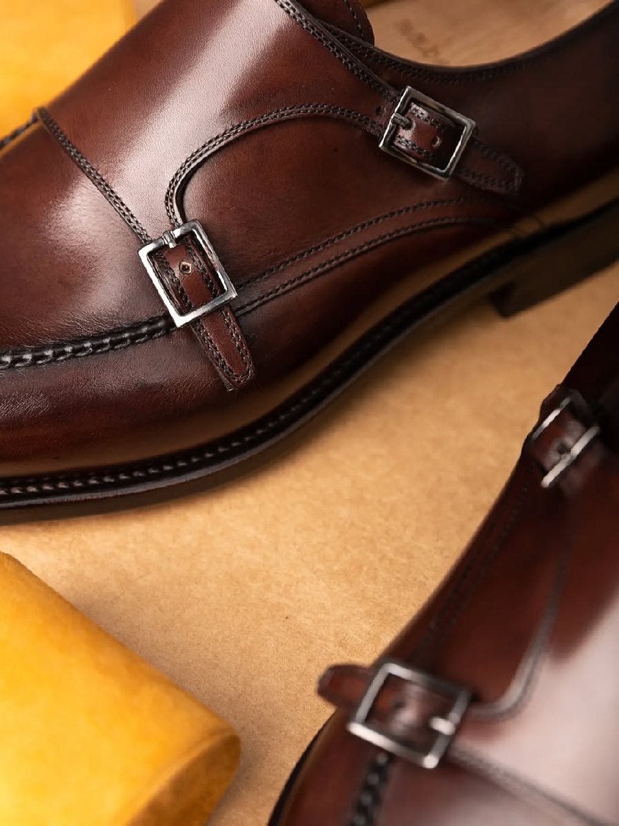 Retro Buckle Business Formal Casual Leather Shoes