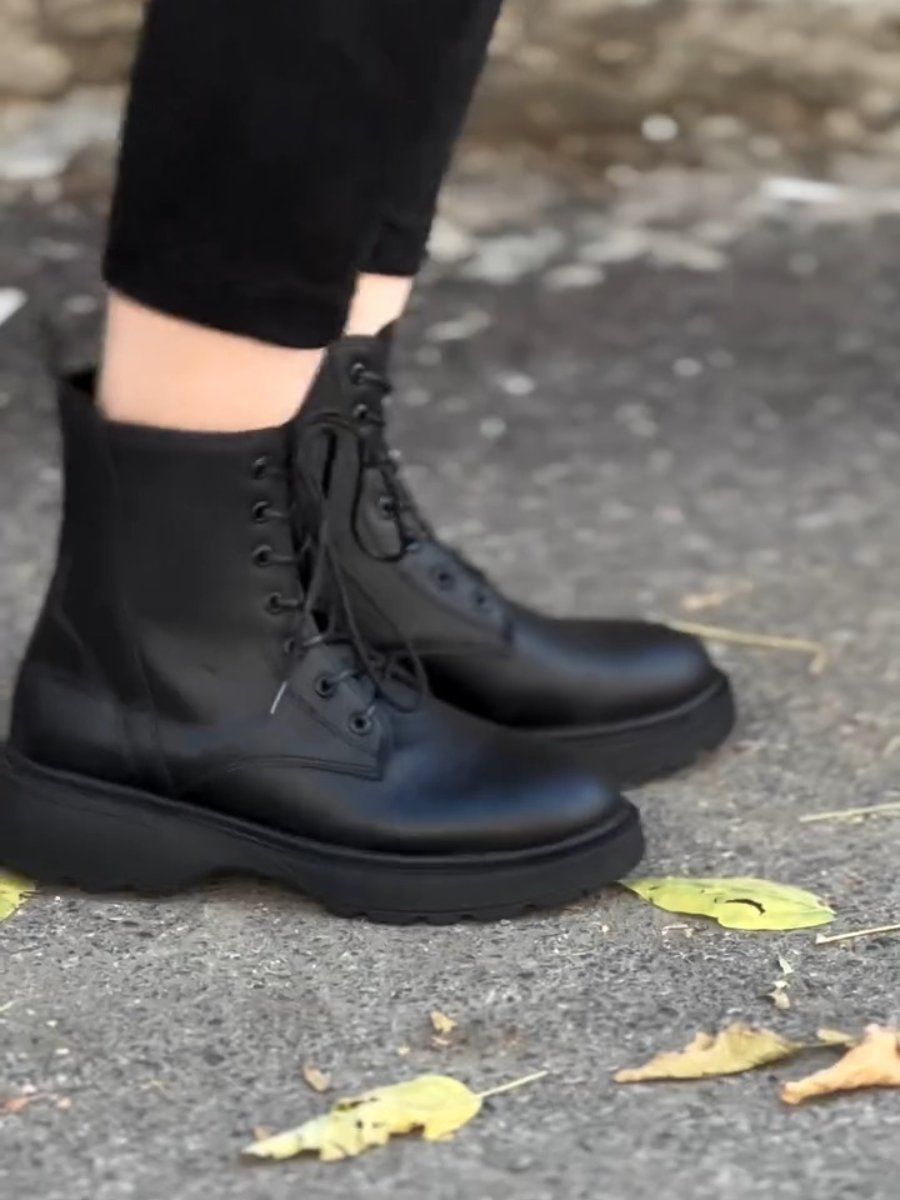 Genuine Leather Height-enhancing Lace-up Martin Boots