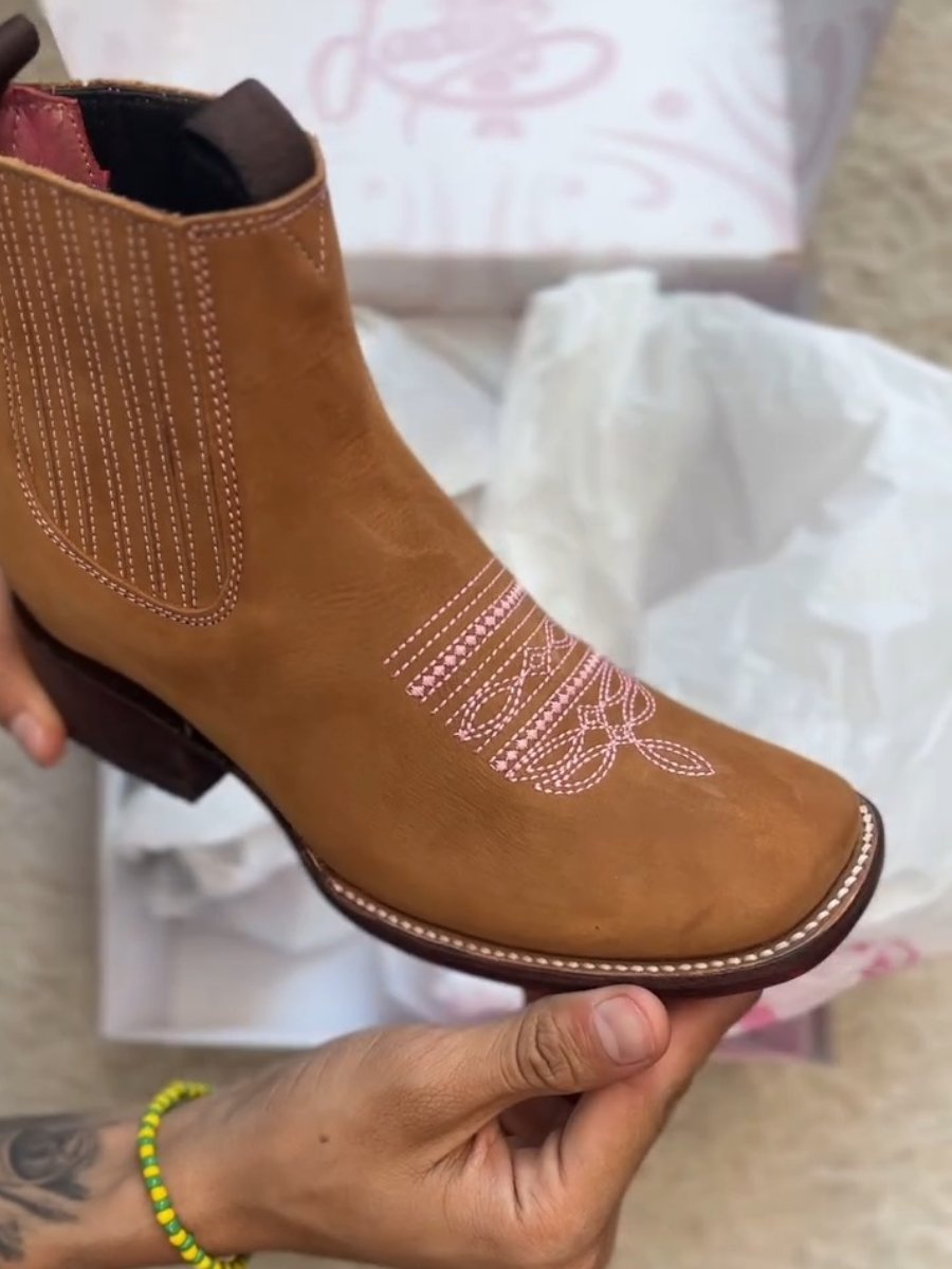 Embroidered Chelsea boots Martin boots