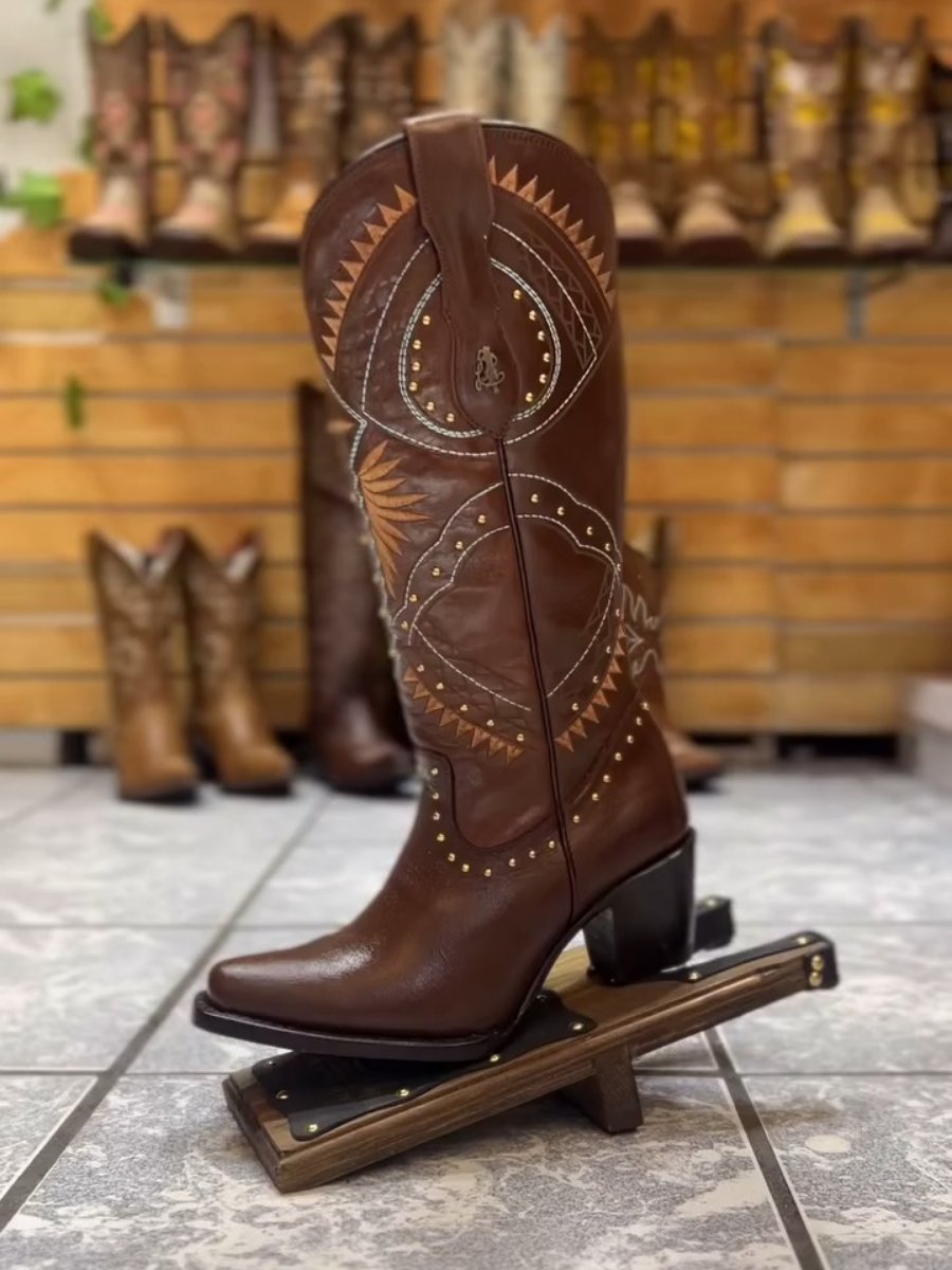 Vintage Chunky Heel Embroidered Boots