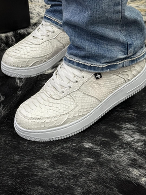 White Crocodile-print Versatile Shoes