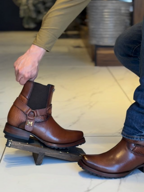 Trendy and Stylish Men's Leather Boots
