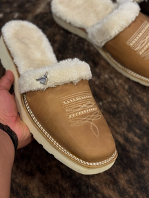 Simple and Comfortable Flat Slippers