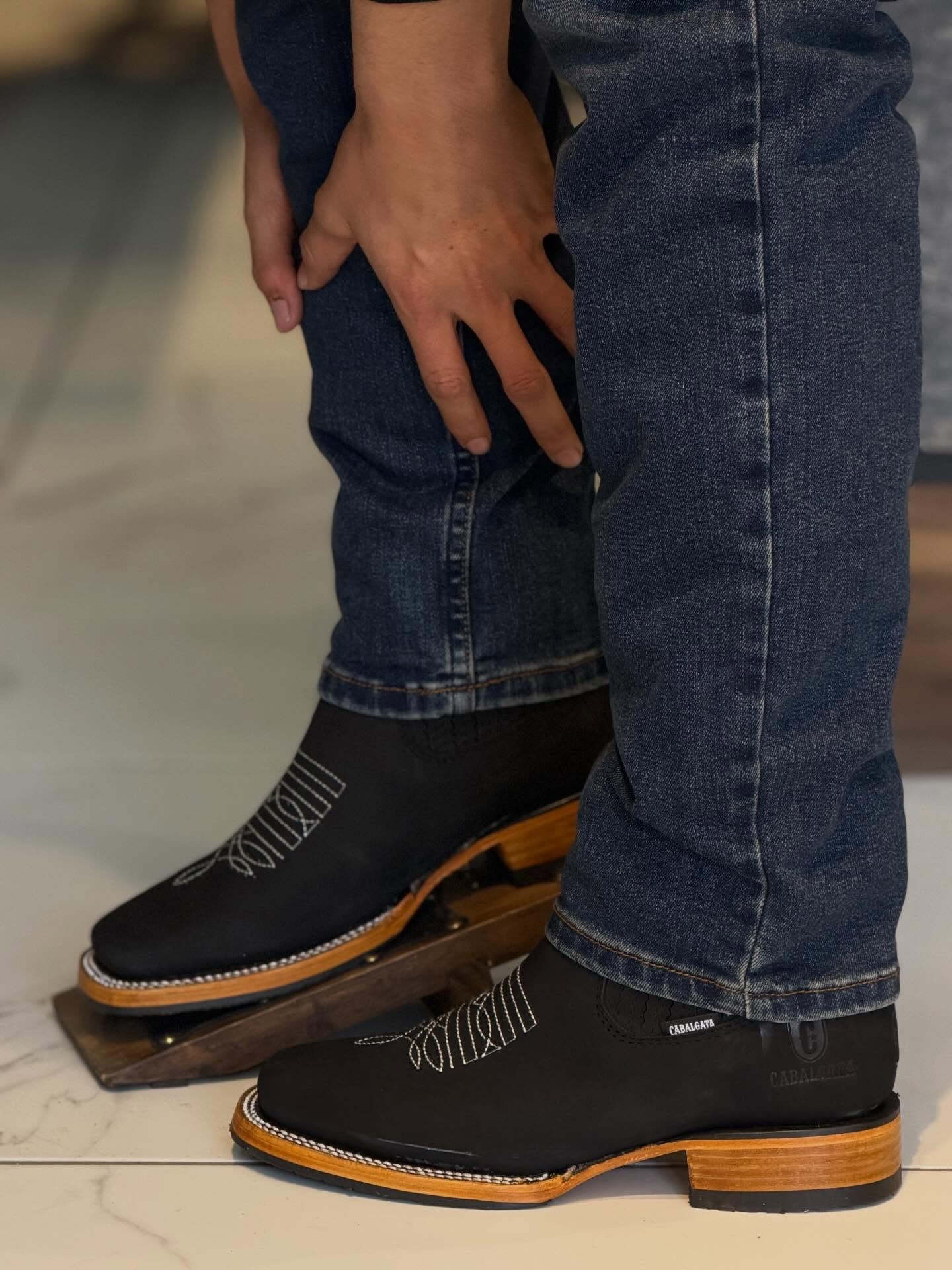 (⏰Last Day Promotion $16 OFF）Embroidered Sleeve Chelsea Martin Boots Western Men's Ankle Boots
