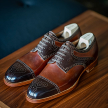 Colorblock Carved All-match Formal Men's Shoes