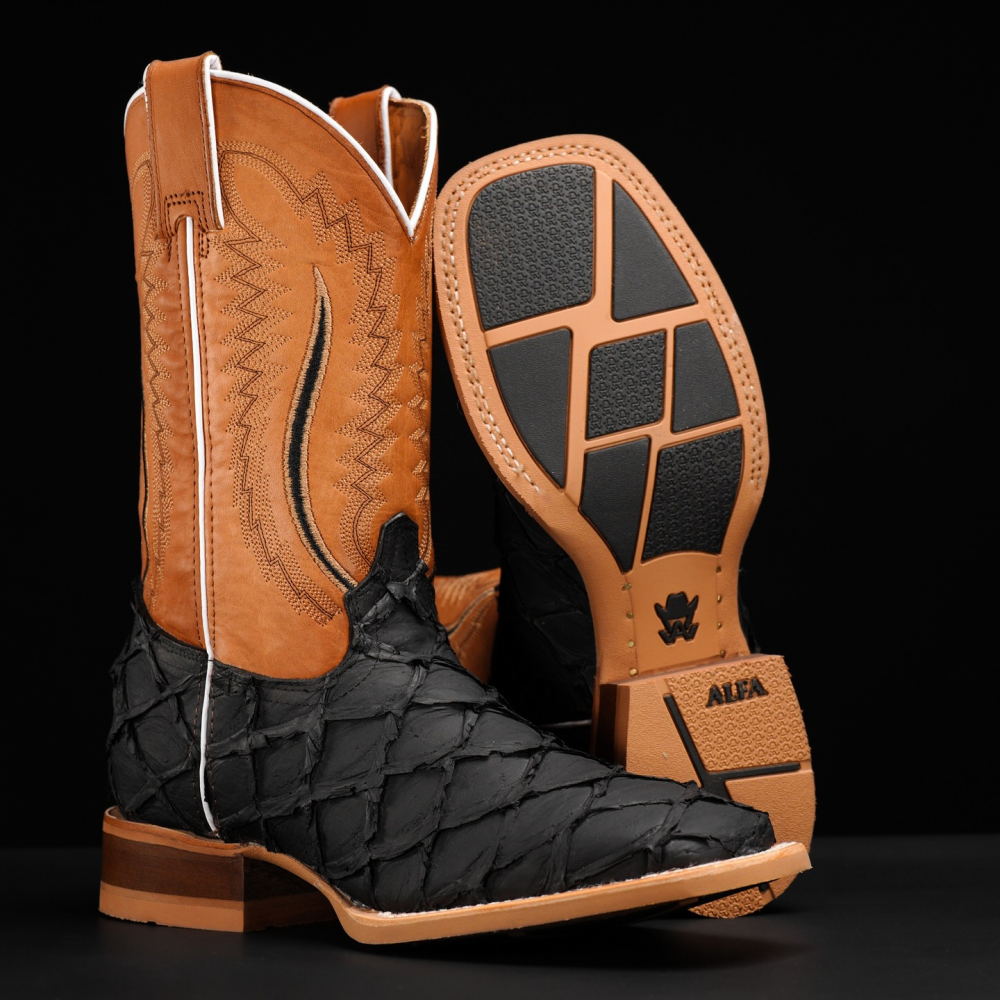 Matte Black Leather Laruko Boots
