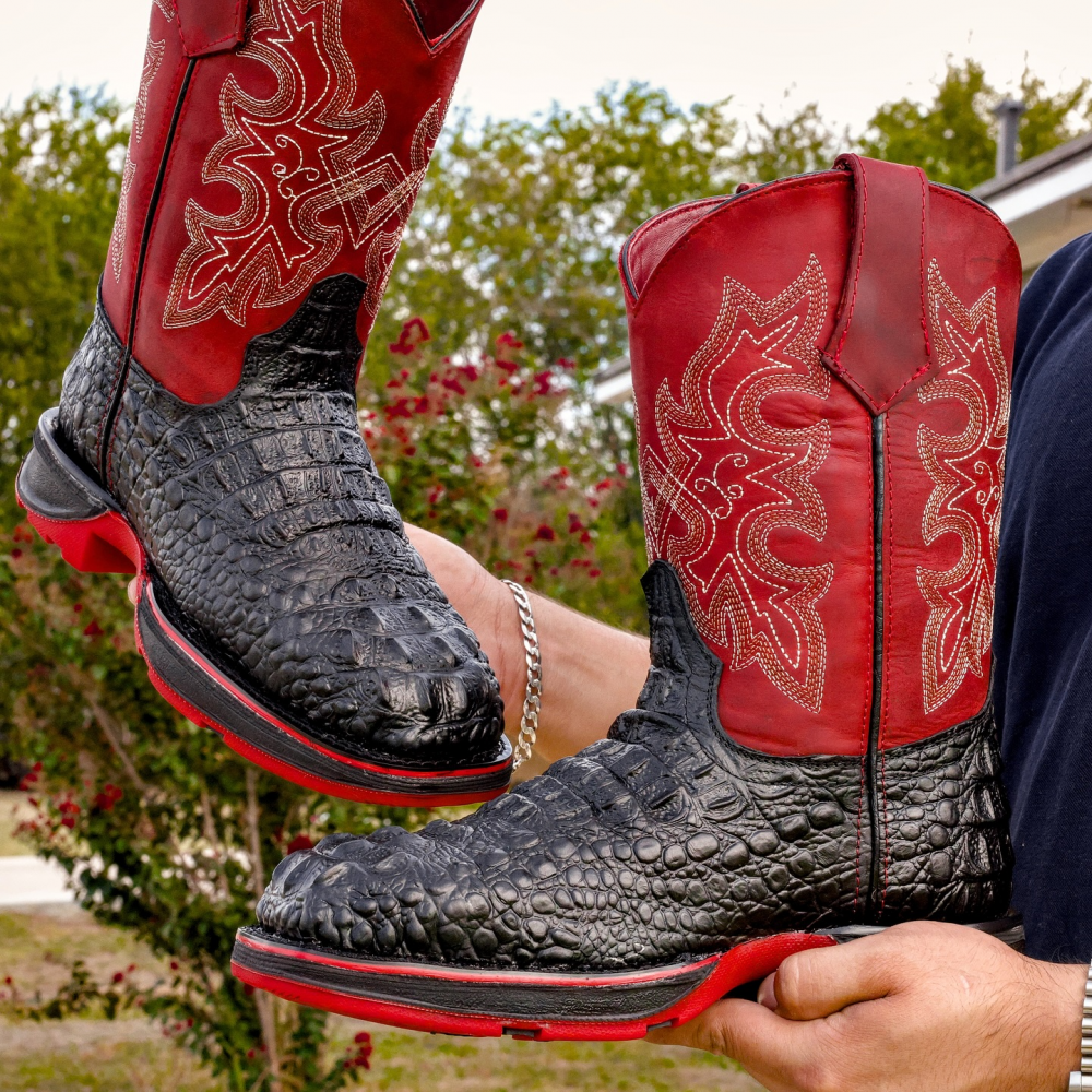 Thick-soled Embroidered Boots