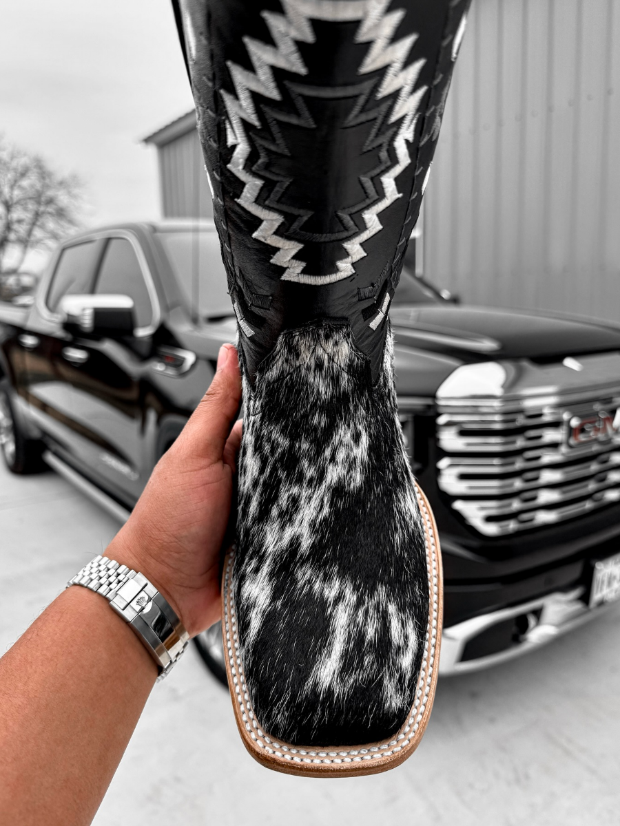 Black and White Pad-dyed Embroidered Western Boots