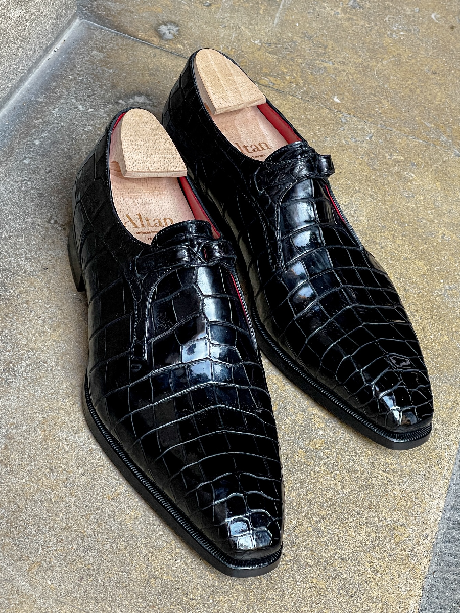 Embossed British Leather Shoes