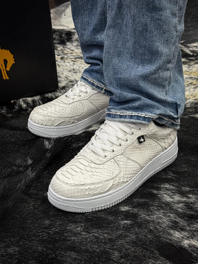 White Crocodile-print Versatile Shoes