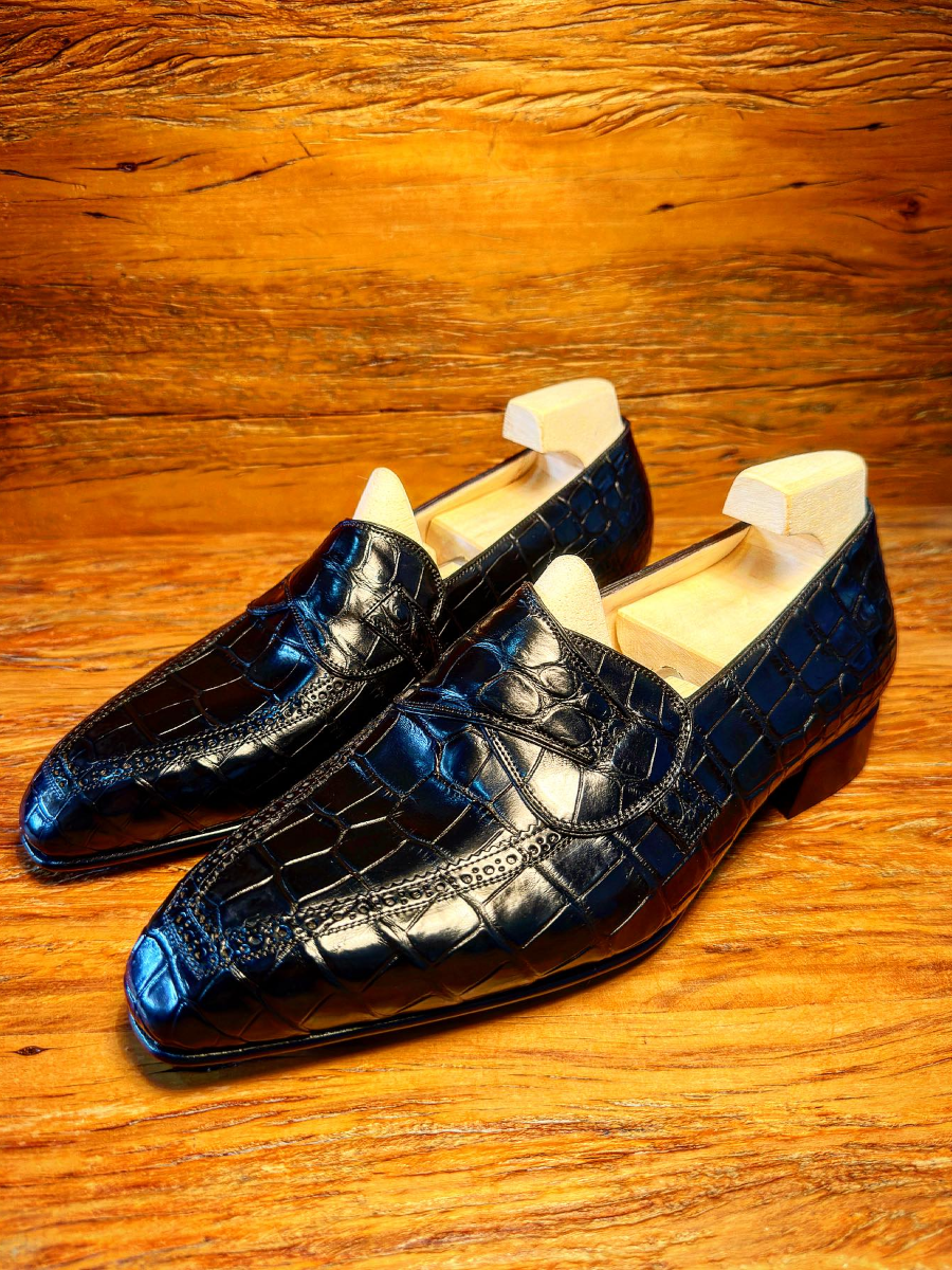 Crocodile Pattern Slip-on Leather Shoes