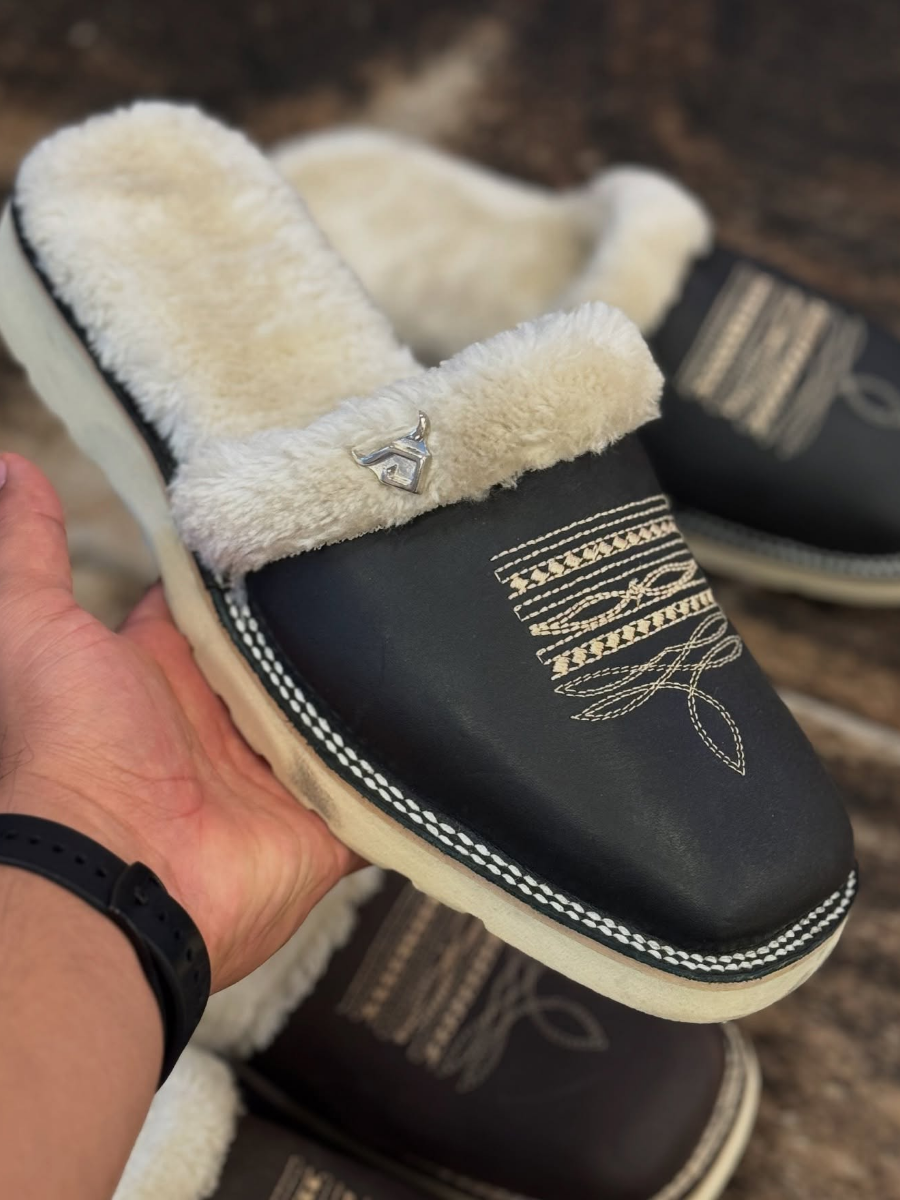 Simple and Comfortable Flat Slippers