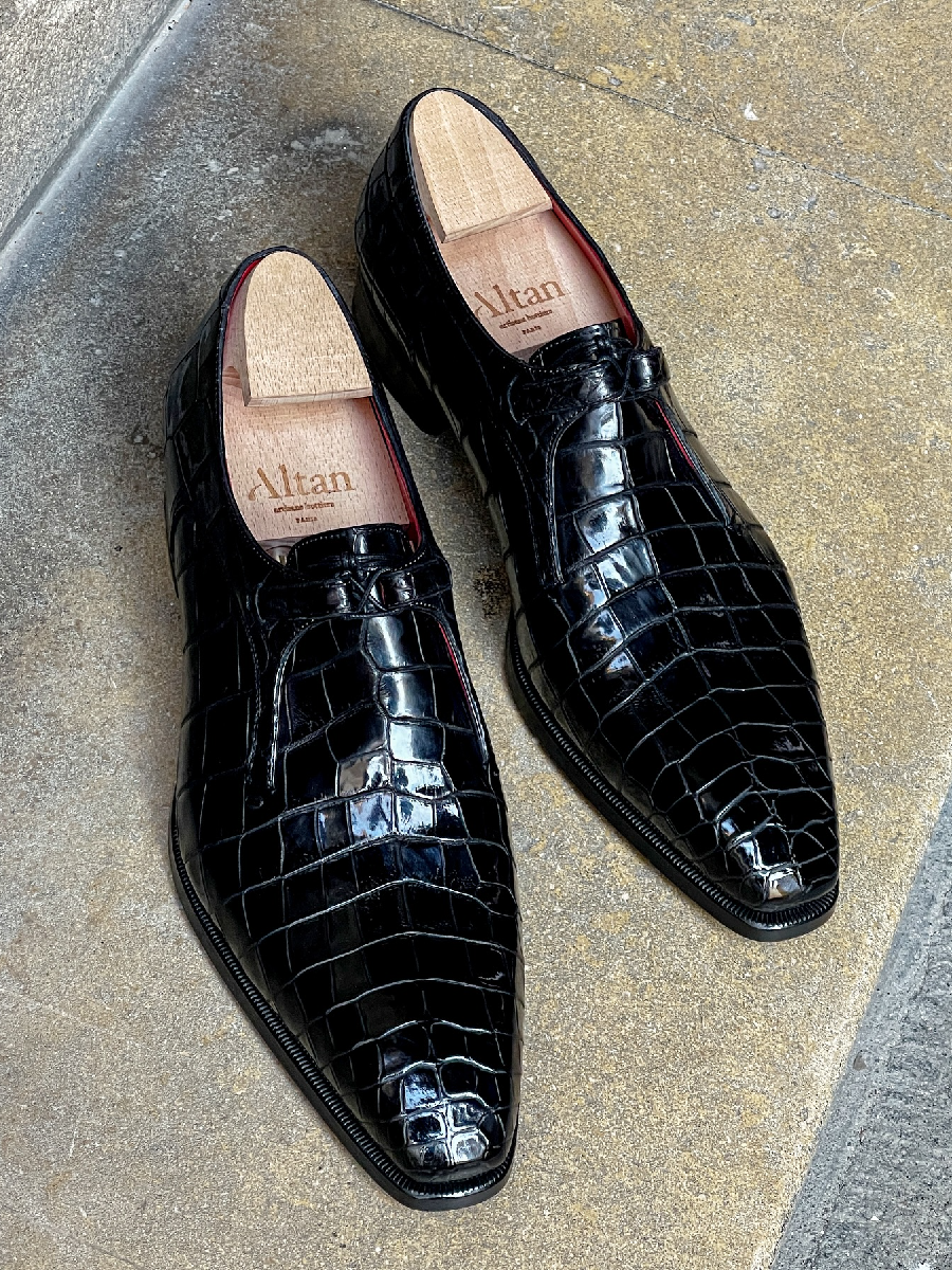 Embossed British Leather Shoes