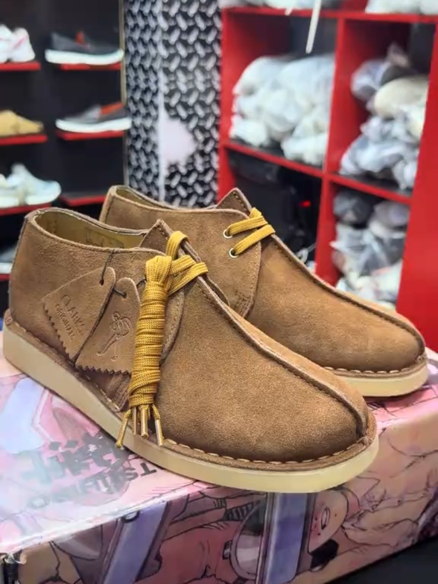 Clarks Originals Men's Desert Trek Oak Hairy Suede shoes.