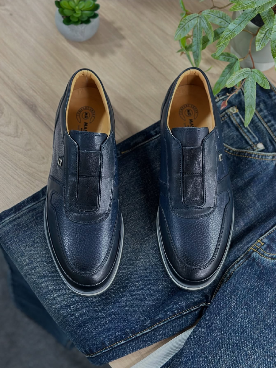 Fashion Casual Soft-soled Leather Shoes