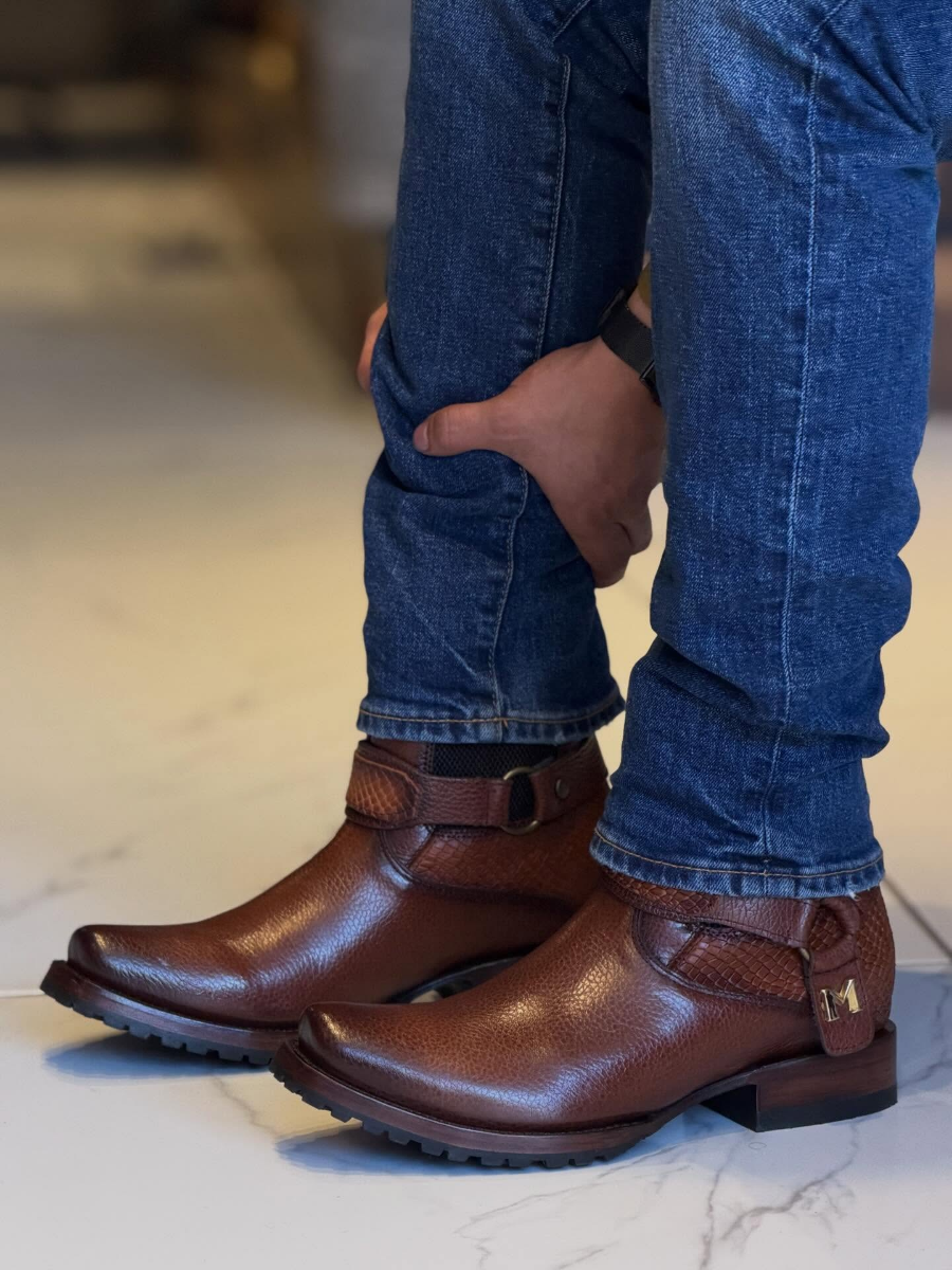 Trendy and Stylish Men's Leather Boots