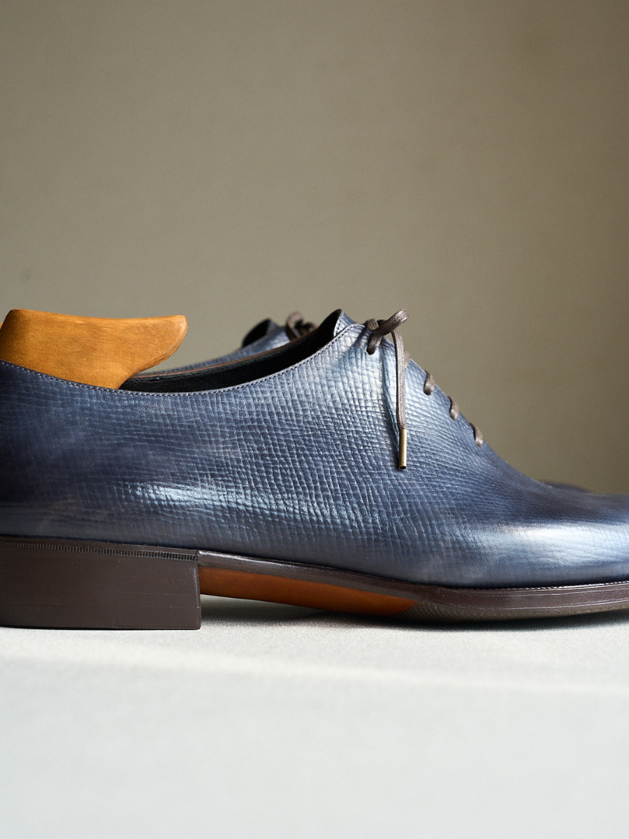 Classic and Versatile Men's Oxford Shoes