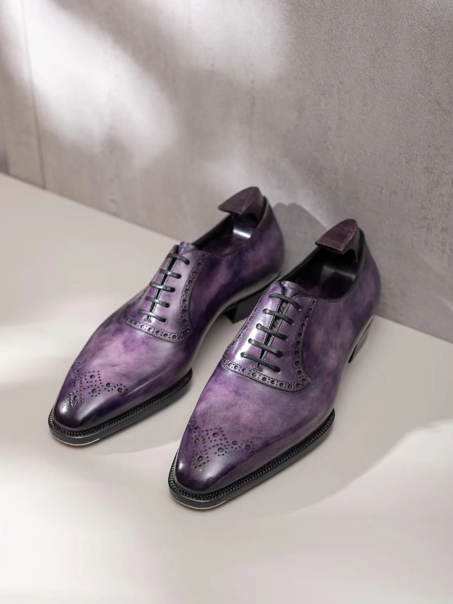 Engraved Lace-Up Breathable Brogues
