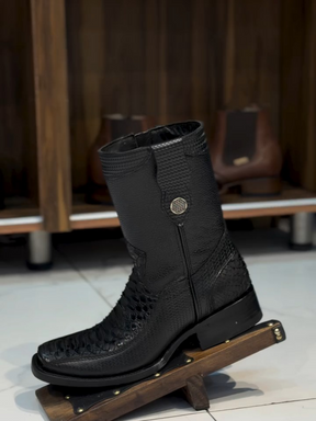 Fashionable and Trendy Casual Leather Boots