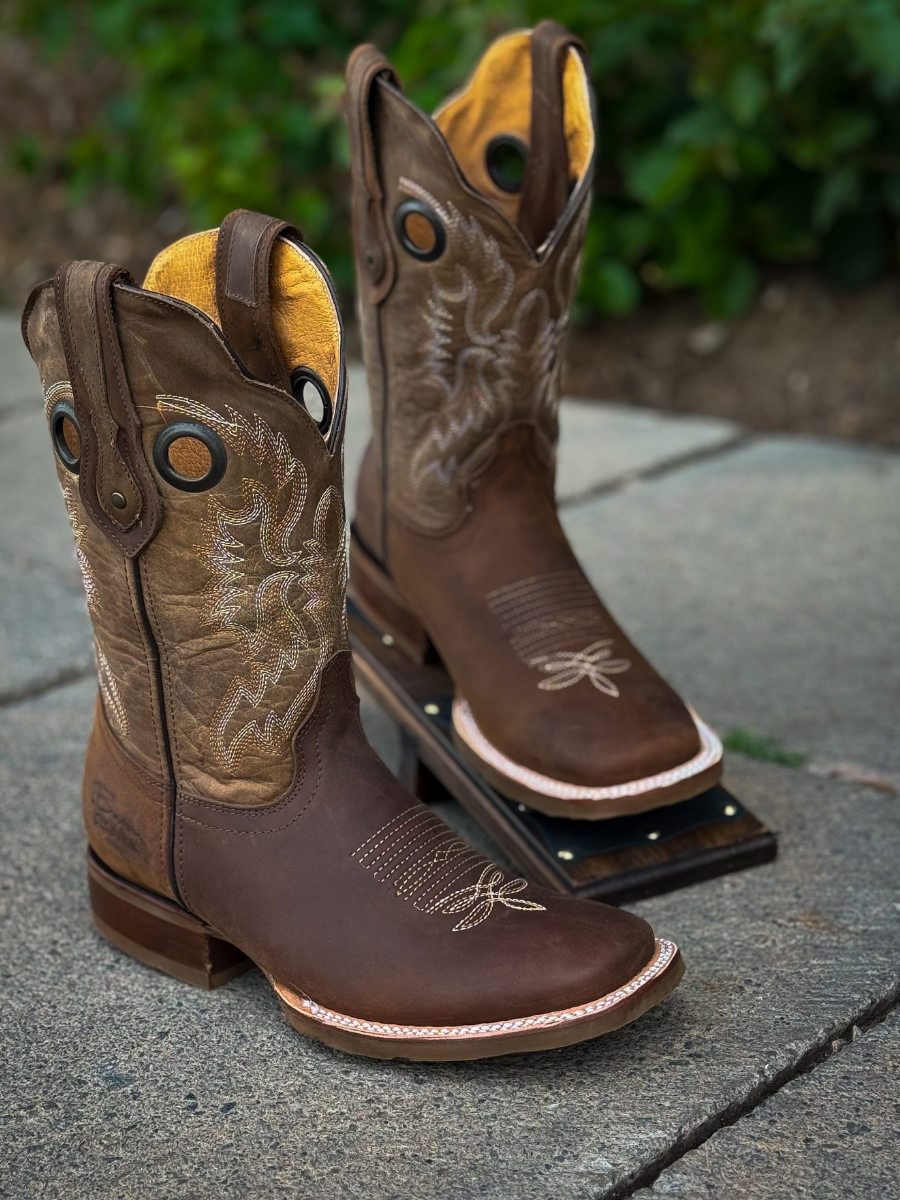 Thick Heel V-neck Embroidered Sleeve Knight Boots