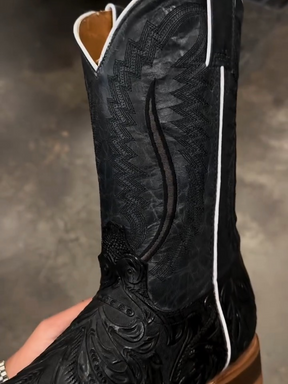 Embroidered High-heeled Slit Vintage Boots