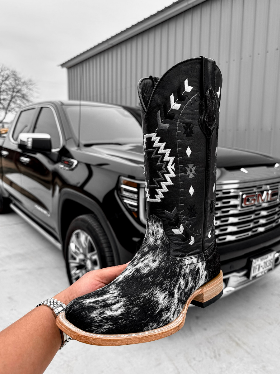 Black and White Pad-dyed Embroidered Western Boots