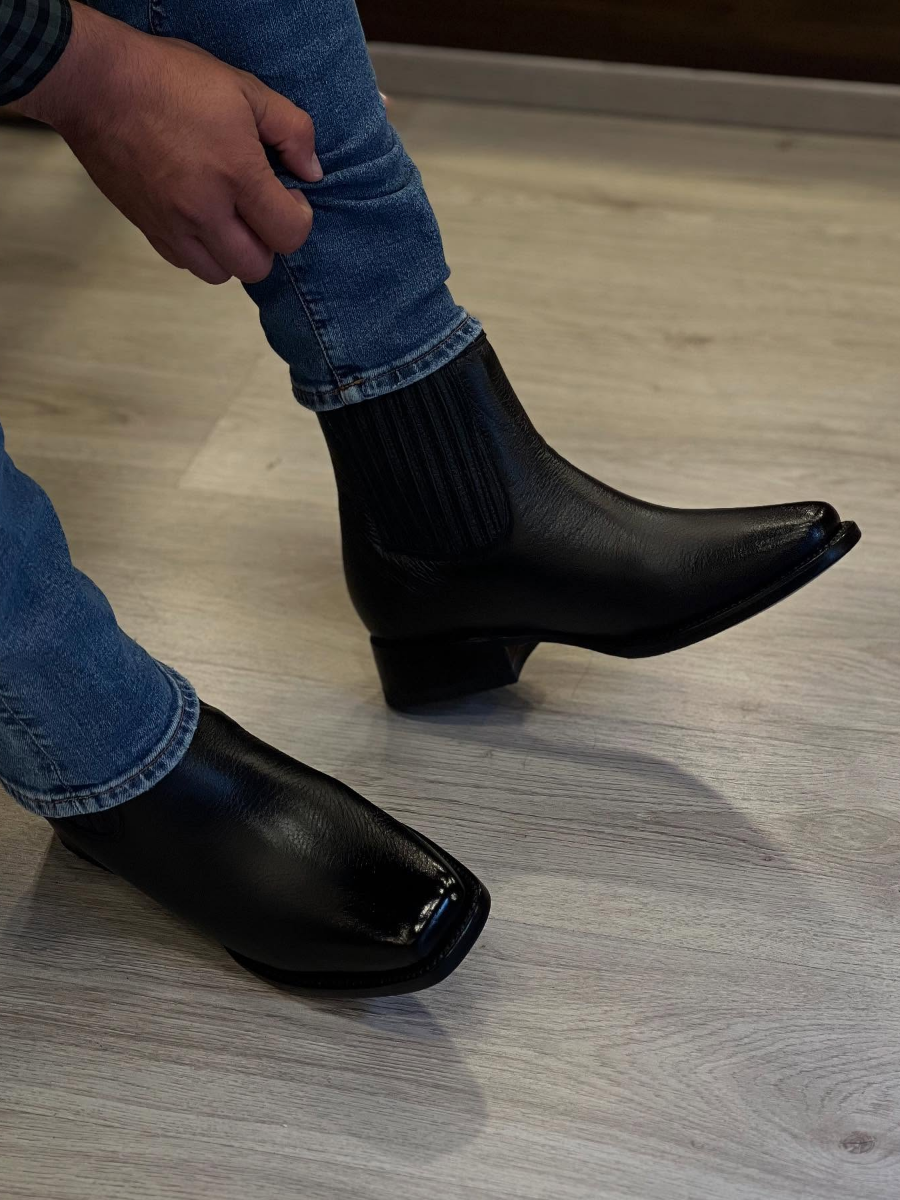 Black Simple Short Boots