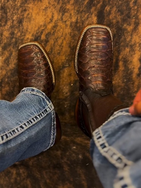 Vintage Men's Oversized Crocodile Chelsea Boots