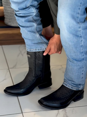 Fashionable and Trendy Casual Leather Boots