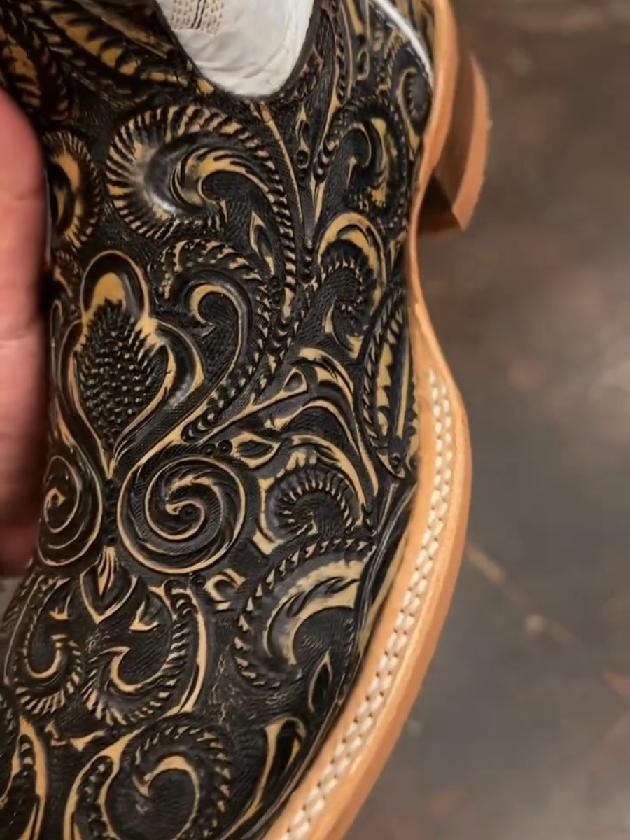 Retro Square Toe Embroidered Mid-tube Slit Casual Versatile Boots